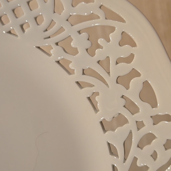 Oscar de la Renta Vintage Belmonte White Elegant Lattice Porcelain Serving Plate - Picture 2 of 7